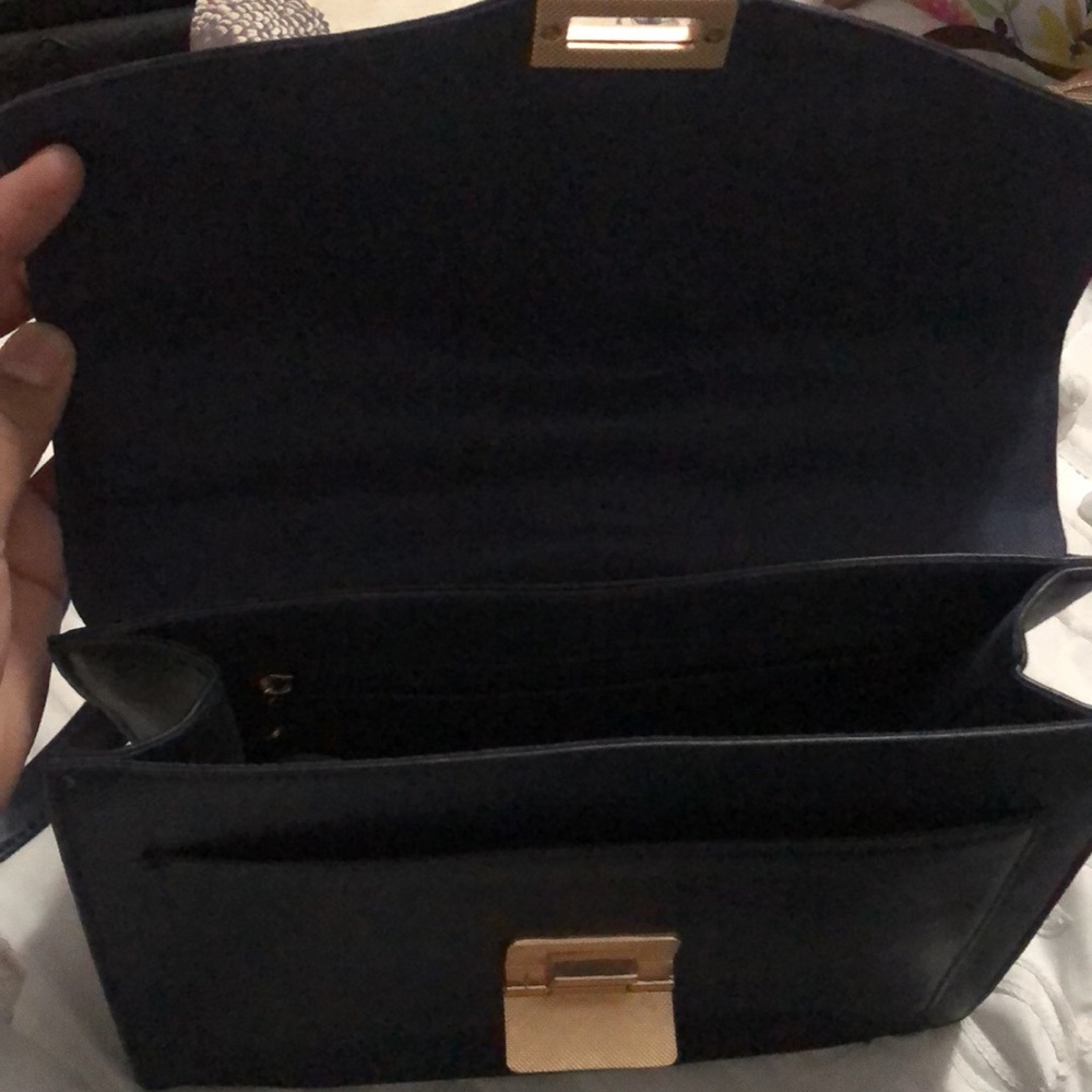 Beautiful Purse - Picture 3 of 3